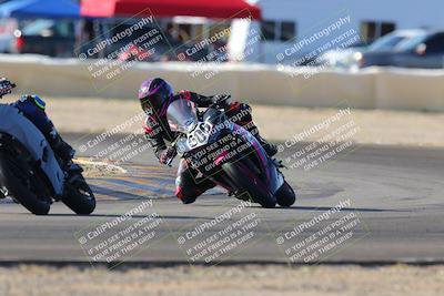 media/Dec-18-2022-SoCal Trackdays (Sun) [[8099a50955]]/Turn 2 (950am)/